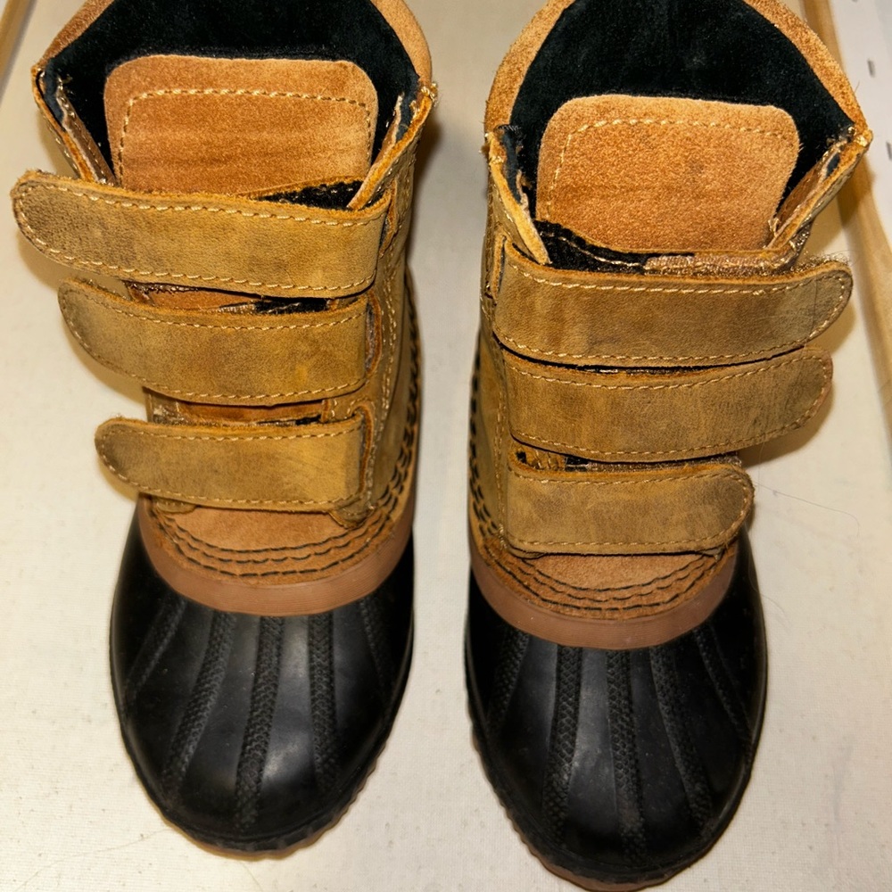 Sorel Kids Tan and Black Velcro Boots